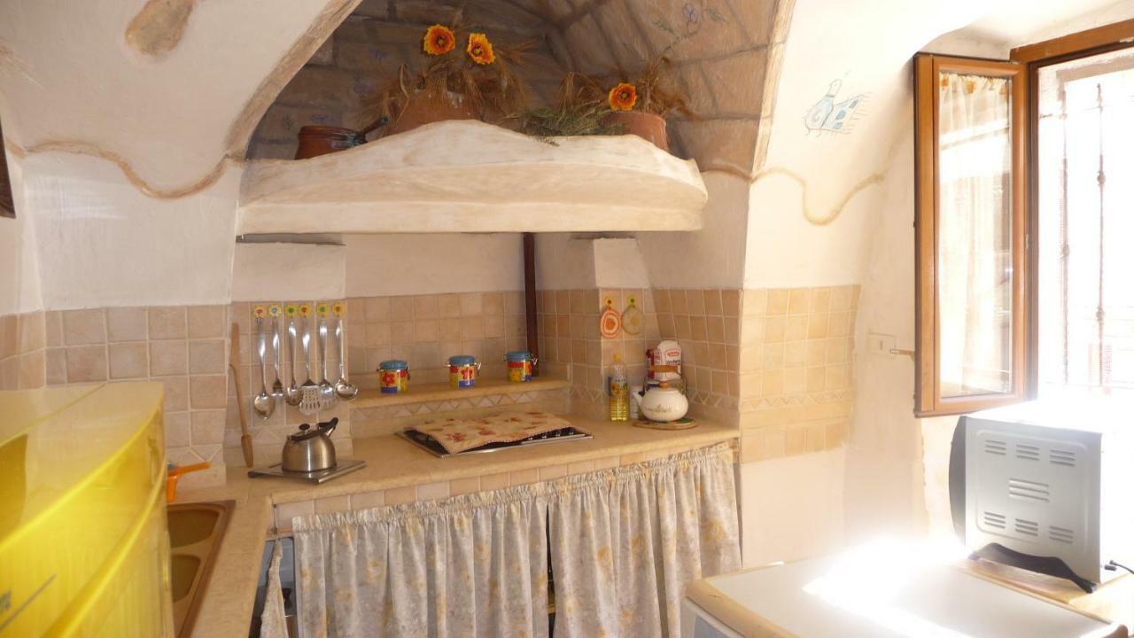 Casa Ele - Casa Indipendente Con Cucina - Bikes Friendly Apartment Sassari Exterior photo